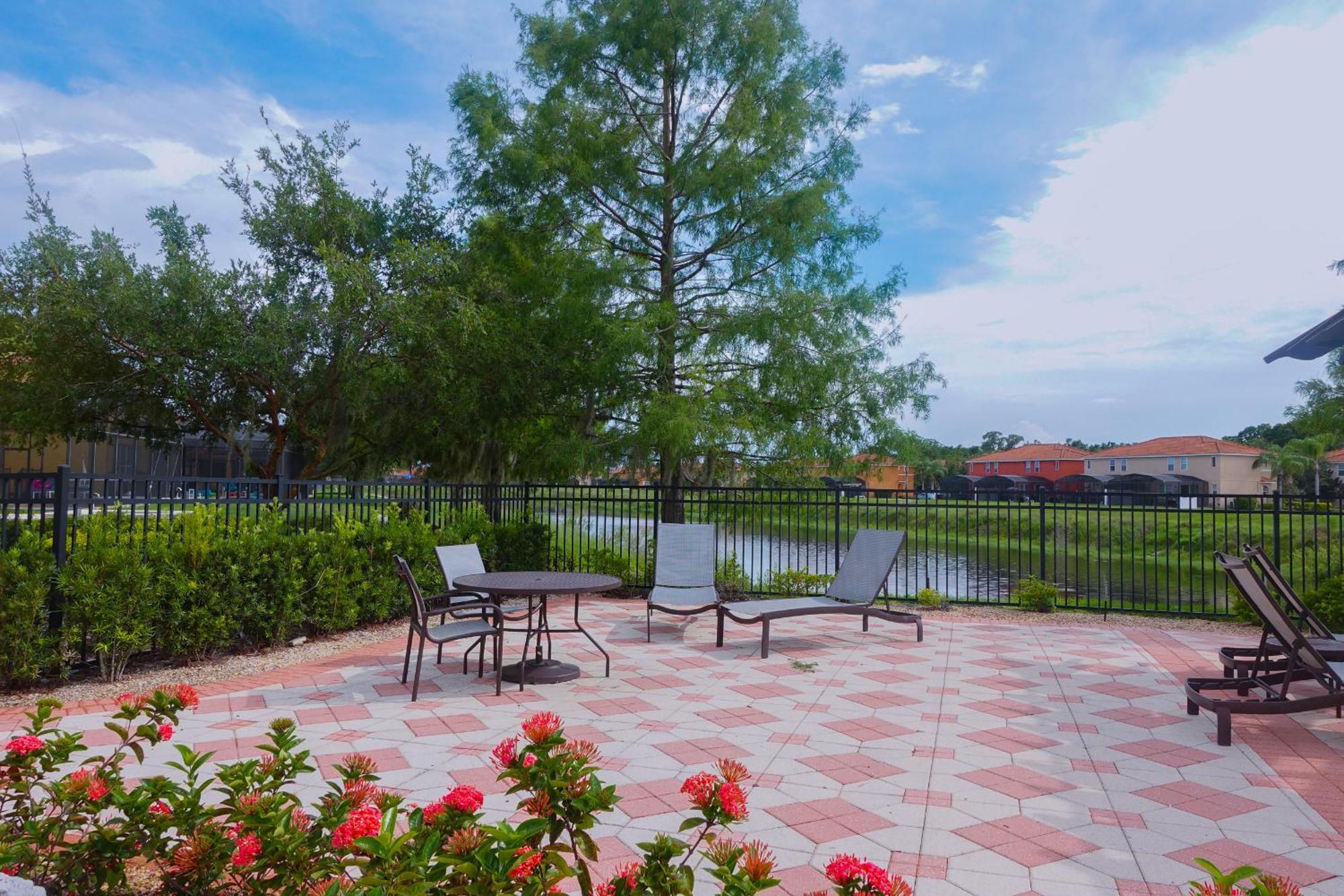 Waterfront Brand New Modern Luxury 8 Bedroom Pool House! Sleeps 16 Кіссіммі Екстер'єр фото